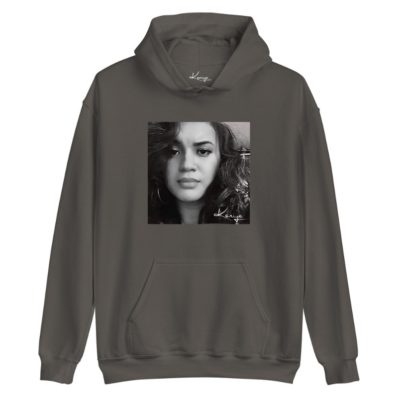 Keniye Moala Hoodie in charcoal